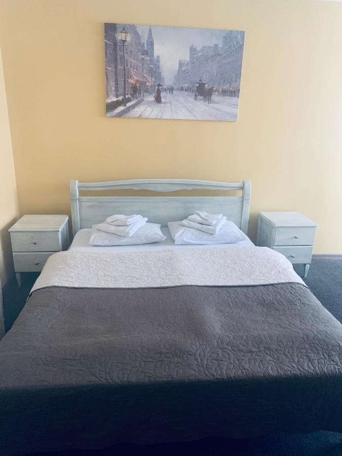 Euro Hotel Hostel โคเวล ภายนอก รูปภาพ